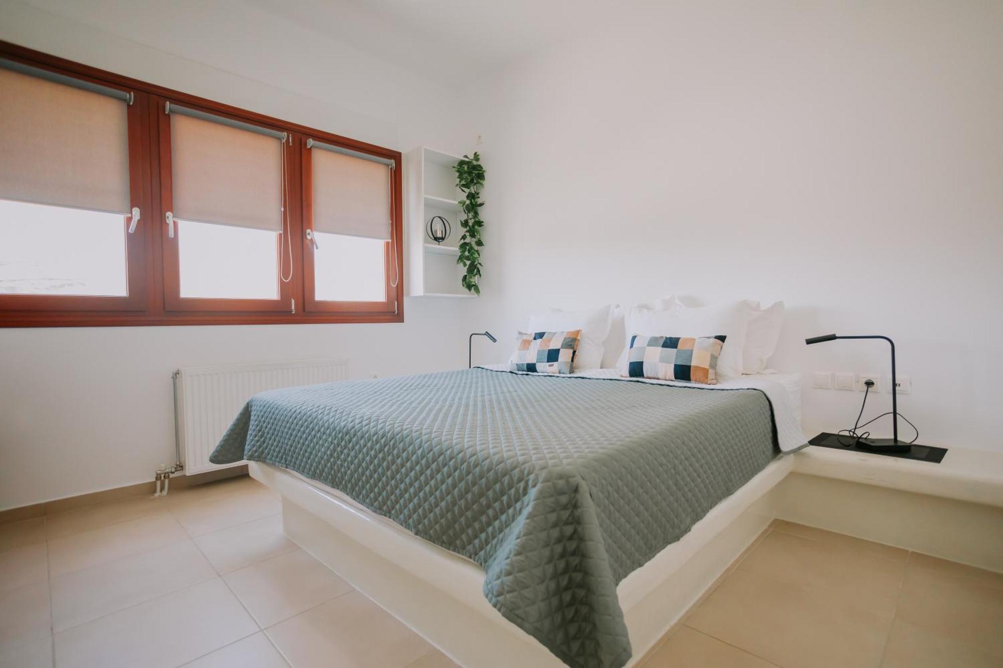 Sun Stories Suites Vóthon Kültér fotó